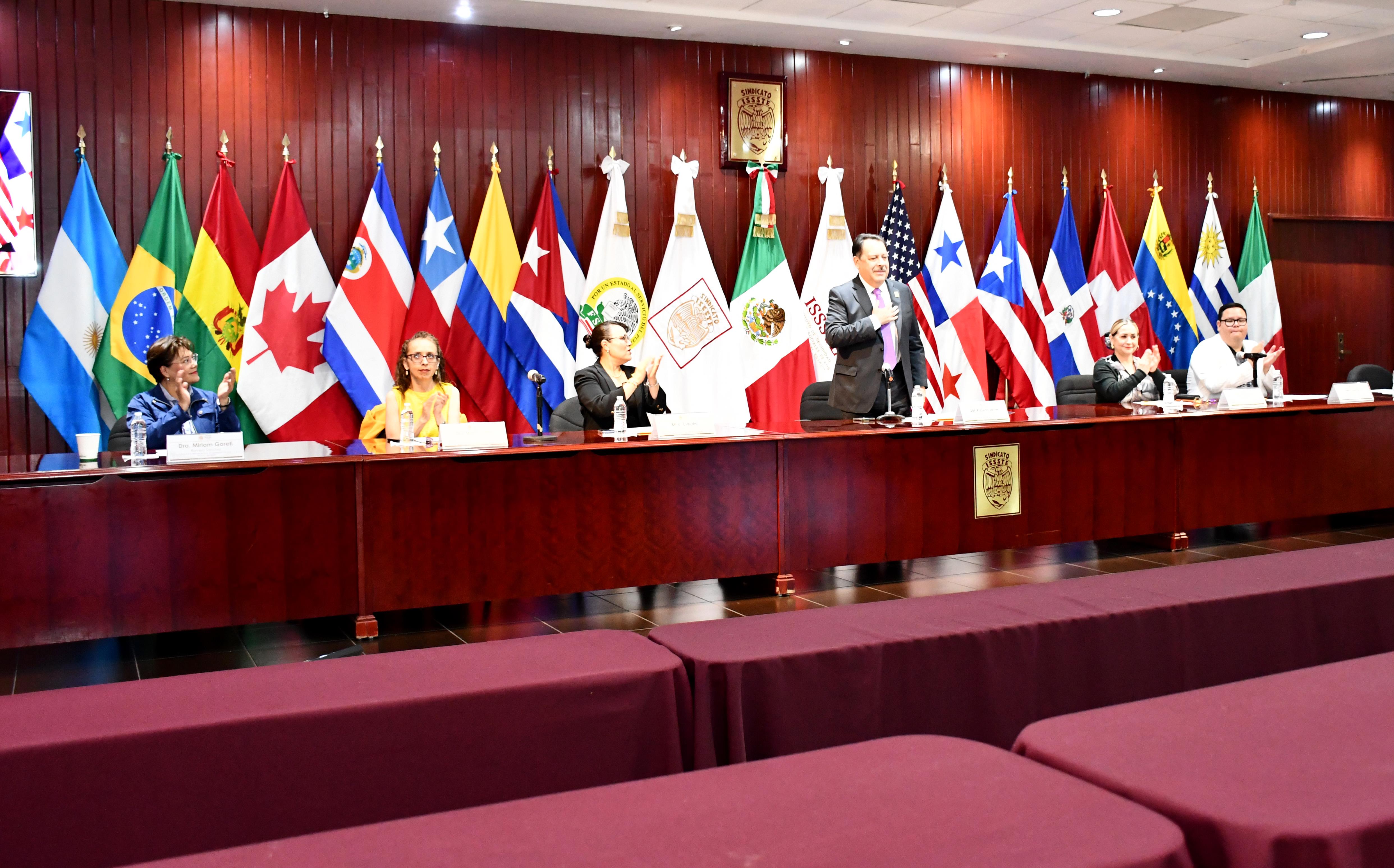 "1er Diplomado de Administración y Docencia en lo Servicios de Enfermeria"